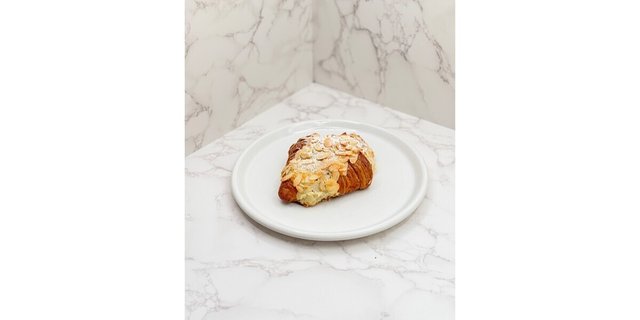 Almond Mini Croissants