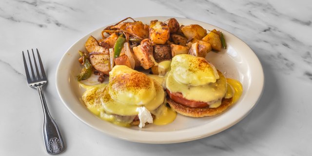 Eggs Benedict