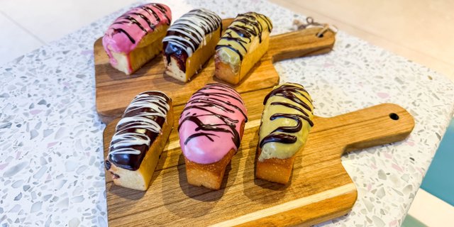 12 Glazed Mini Italian Sweet Bun