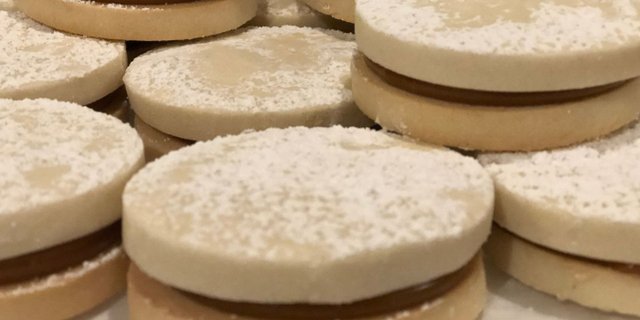 Alfajores Caramel Milk Cookies