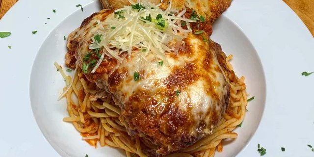 Chicken Parmesan w/ Pasta