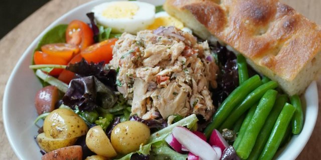 Tuna Nicoise Salad