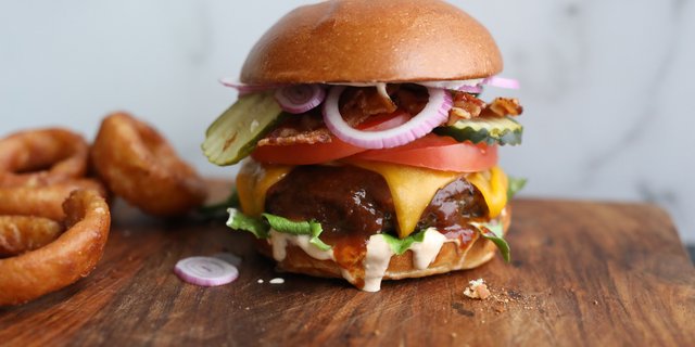 BBQ Ranch Bacon Burger