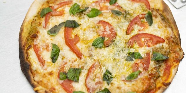 "The" Dennis Williams Margherita Traditional Pizza