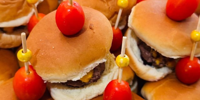 Mini Gourmet Cheeseburgers