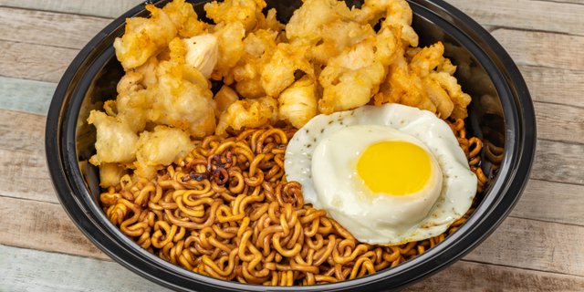 Curly Noodle w/ Black Bean Sauce (Chapaguri) Bowl
