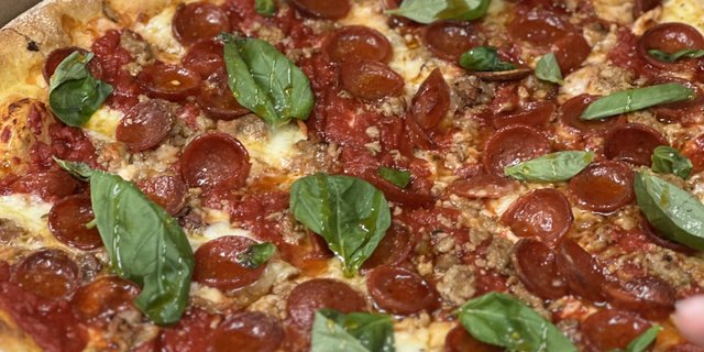 Honeymoon Pizza