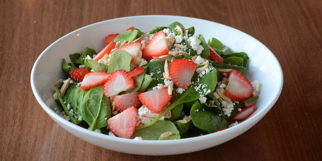 Strawberry Spinach Salad