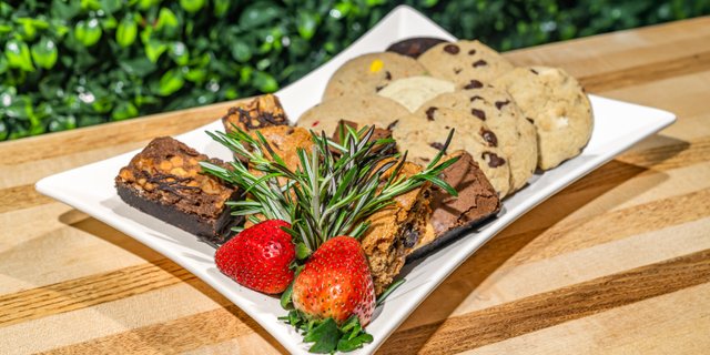 Assorted Cookies and Brownies Tray