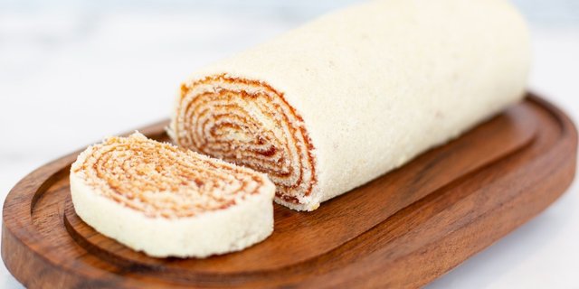 Bolo De Rolo Whole Cake