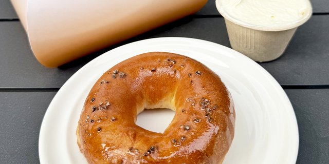 Salt Bread Bagel w/ Cream Cheese Spread