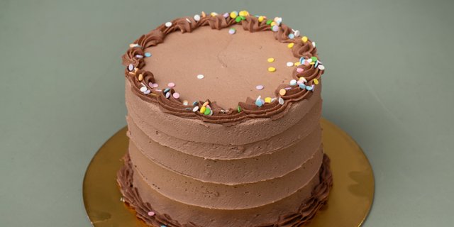 6" Double Chocolate Cake