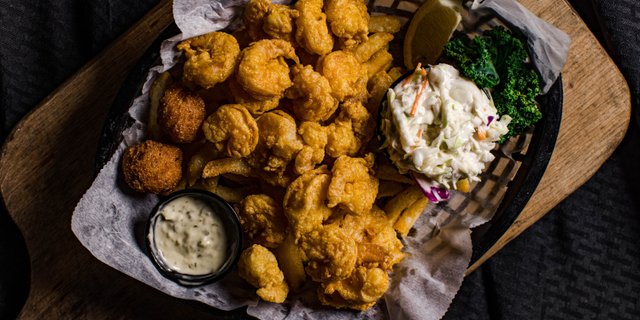 Popcorn Shrimp Boxed Lunch