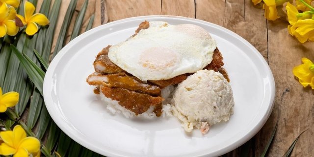 Chicken Katsu Curry Loco Moco Plate