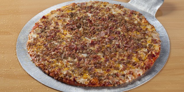 Bacon Cheddar Cheeseburger Pizza
