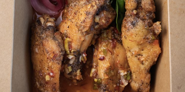 Tangy Chili Chicken Wings