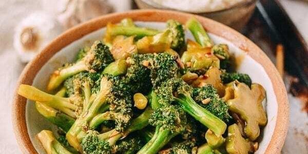 Broccoli With Garlic Sauce