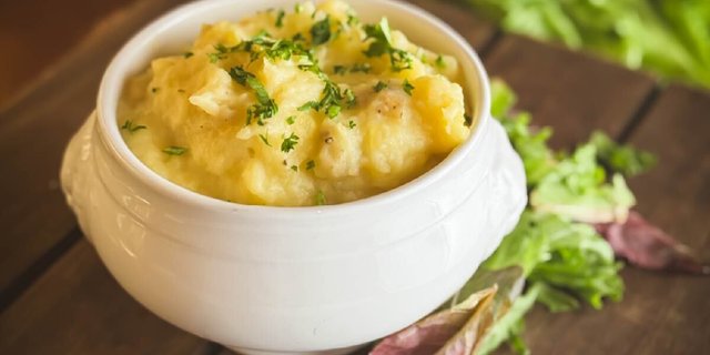 Herbed Roasted Yukon Mashed Potatoes