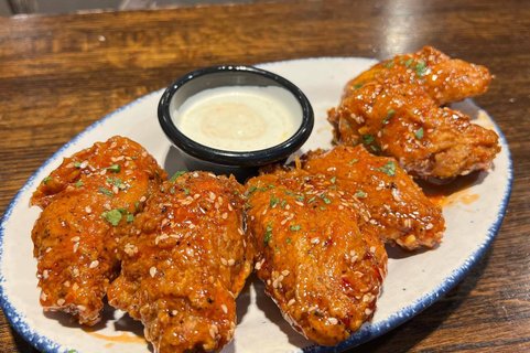 75-Piece Fox Den Wings