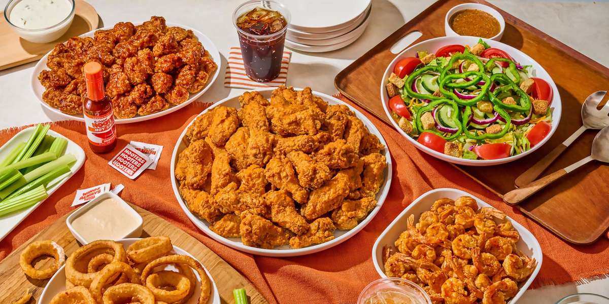 Hooters Catering in Chicago, IL - 660 N Wells St - Delivery Menu