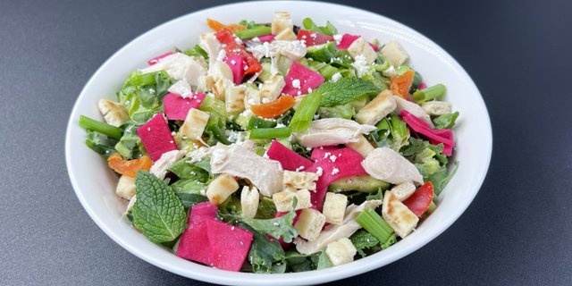 Mediterranean Crunch Salad