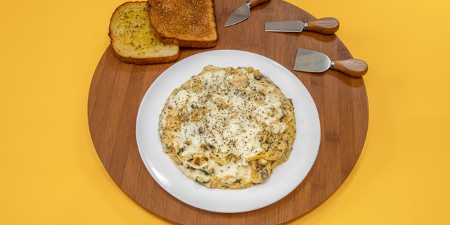 Chicken Fettuccine Alfredo