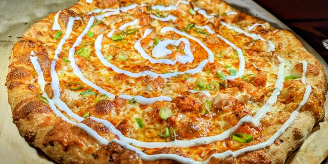 The Buffalo Pizza