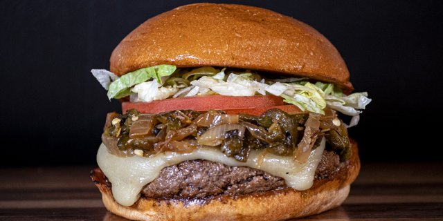 Mi Papa’s Burger