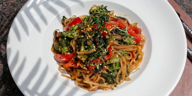 Thai Spicy Noodles Tray