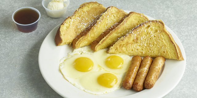 Classic French Toast Breakfast