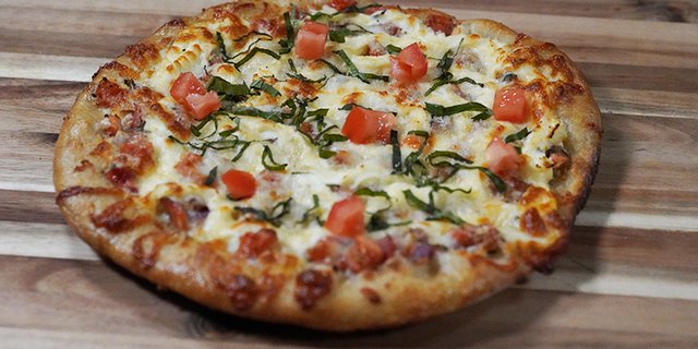 Quattro Formaggio Pizza