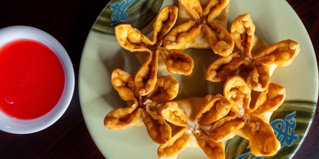 Crab Cheese Wontons