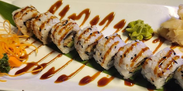 Unagi Hand Roll