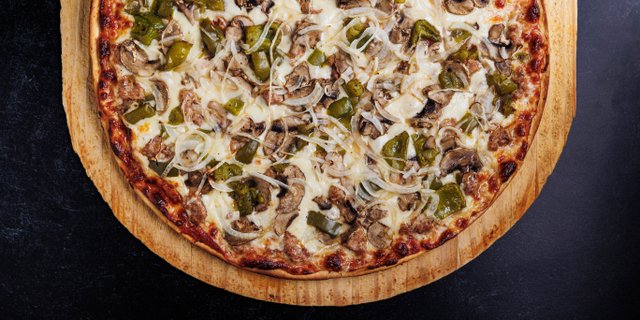 La Rosa Special Pizza
