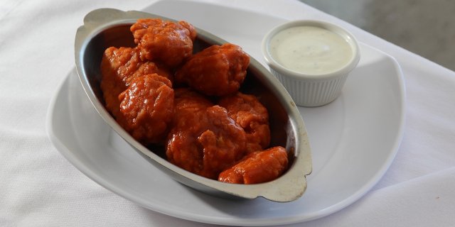 Boneless Wings Boxed Lunch