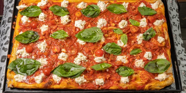 Pachino e Bufala Pizza