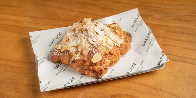 Almond Croissant