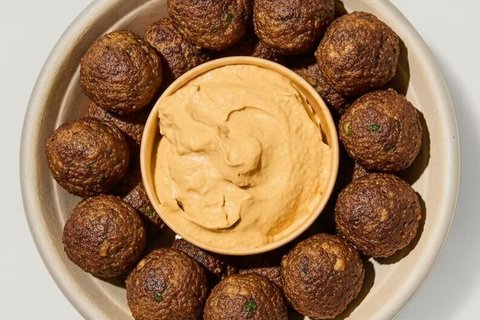 30 Turkey Meatballs + Hummus Box