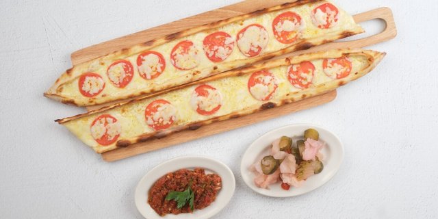 Melted Cheese Pide w/ Tomatoes