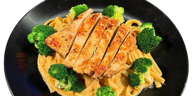 Chicken Fettuccine Alfredo