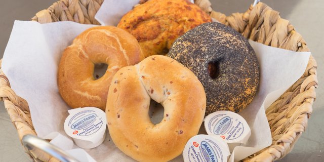 Large BagelzBox