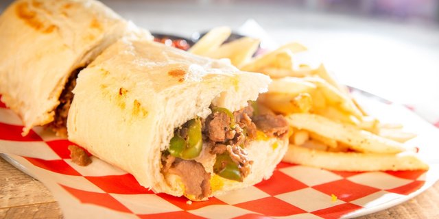 Queso Cheesesteak