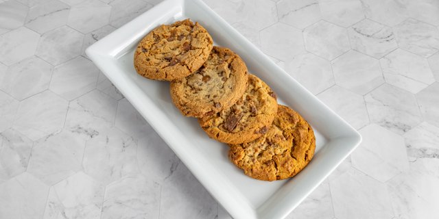 Reese's Peanut Butter Chunk Cookie