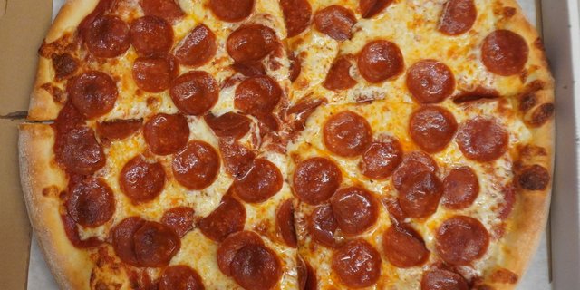 Classic Pepperoni Pizza