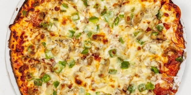 Deluxe Pizza