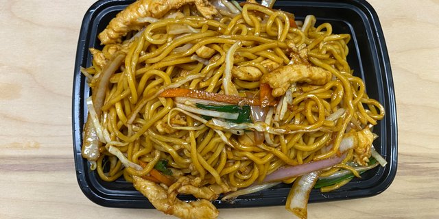 Chicken Lo Mein