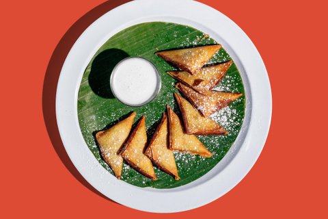 Crispy Banana Samosa Tray