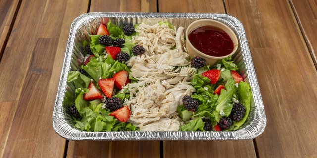 Berry Salad w/ Chicken Pan