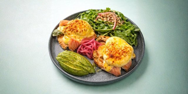 Smoked Salmon Benny