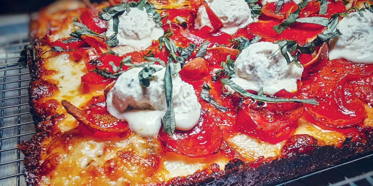 R Town Pizza